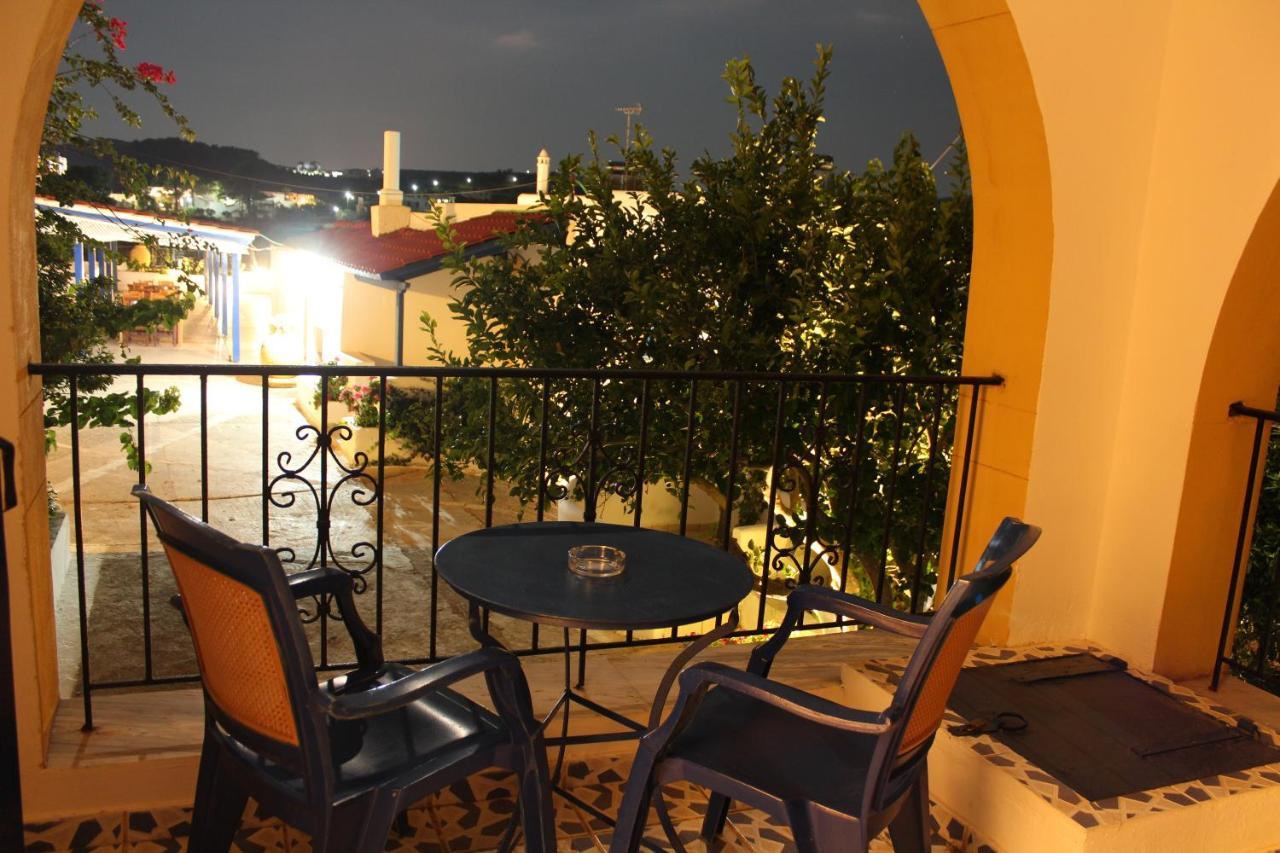 Theofilos Appartements Livadi  Ngoại thất bức ảnh